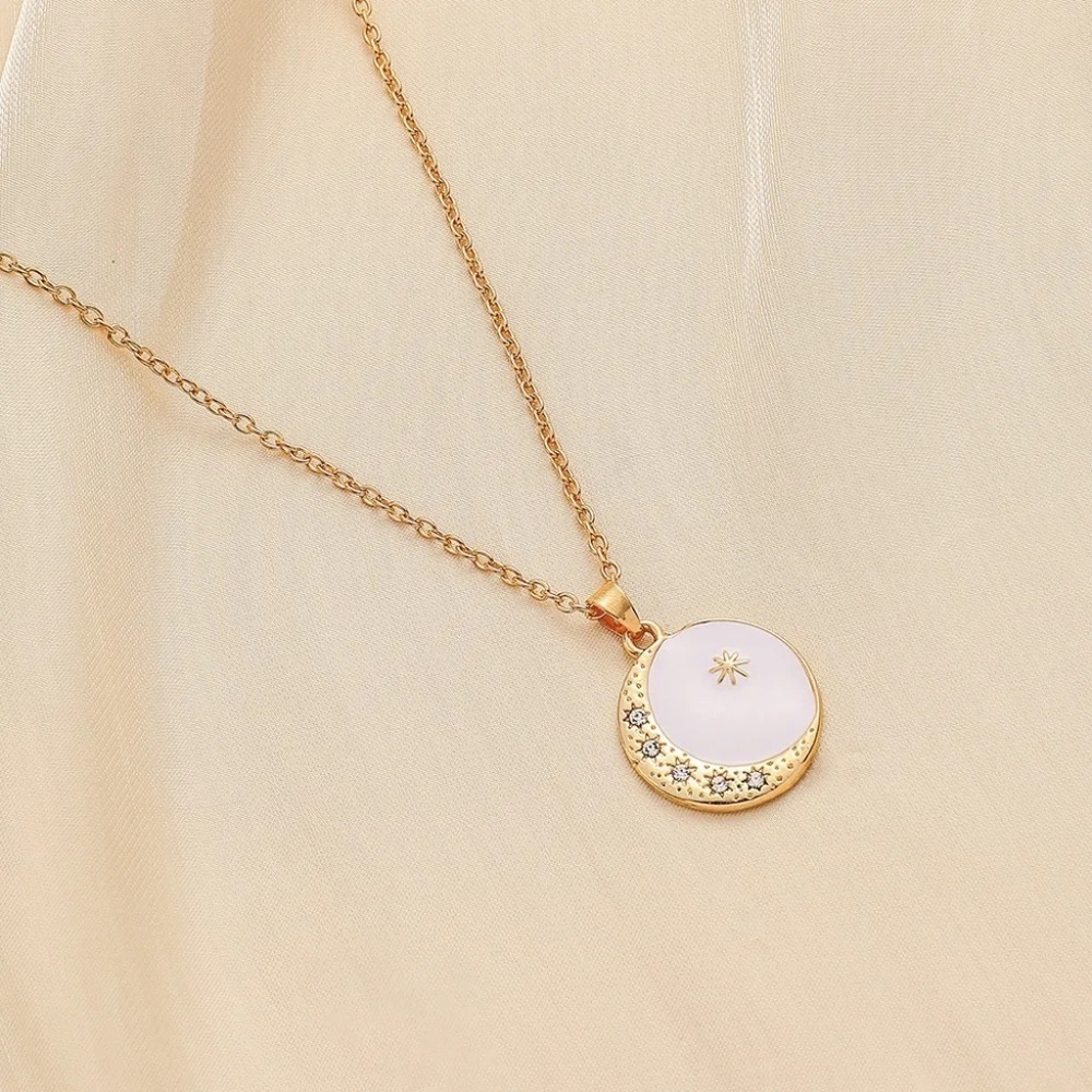 *IAI* Gold x White Moon Fashion Necklace
